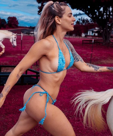 Naakte gelekte OnlyFans-foto van Cristina Pilo