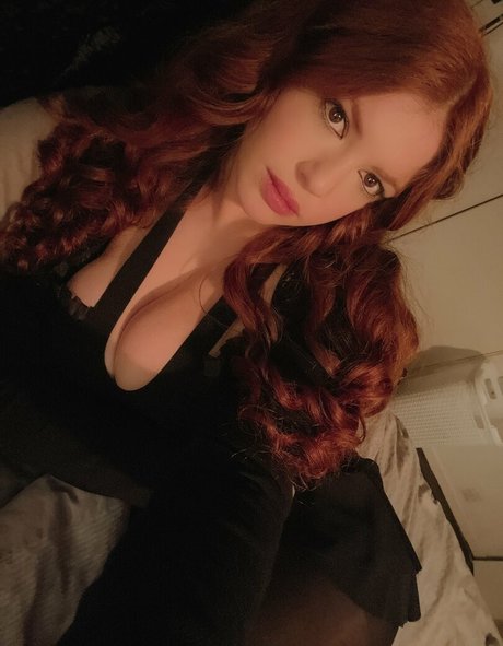 Naakte gelekte OnlyFans-foto van Ashleigh Coffin