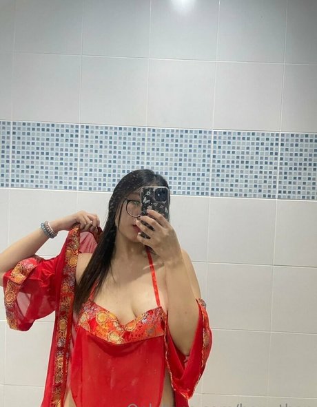 Naakte gelekte OnlyFans-foto van Thanyananbow