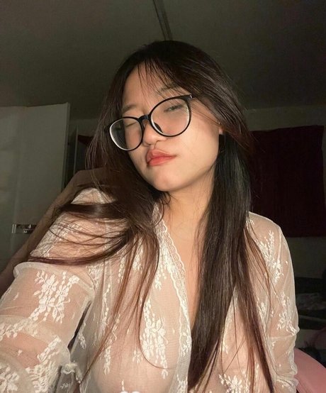 Naakte gelekte OnlyFans-foto van Thanyananbow
