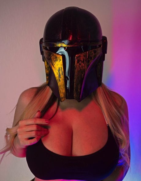 Naakte gelekte OnlyFans-foto van Anna Kostenko