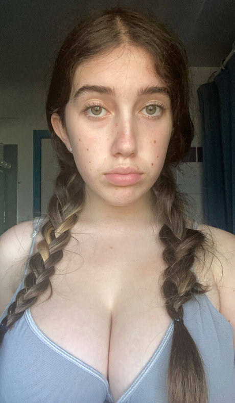 Itsmollyyyrose_again