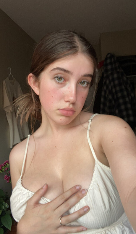 Itsmollyyyrose_again