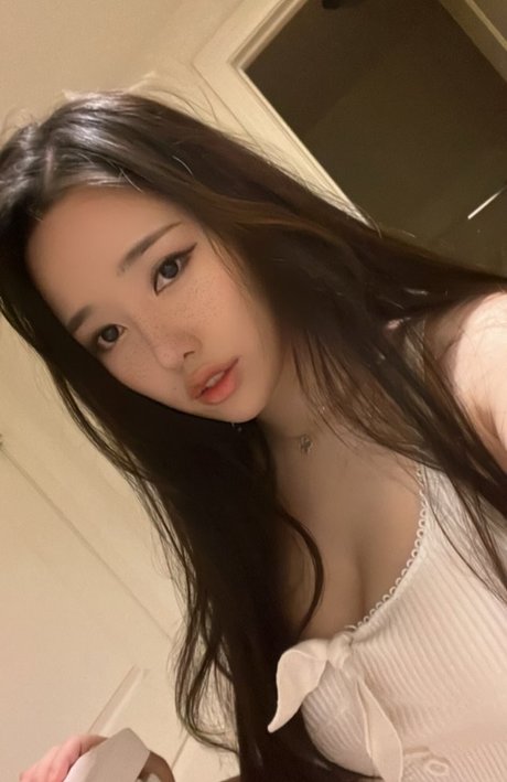 Naakte gelekte OnlyFans-foto van Ploo