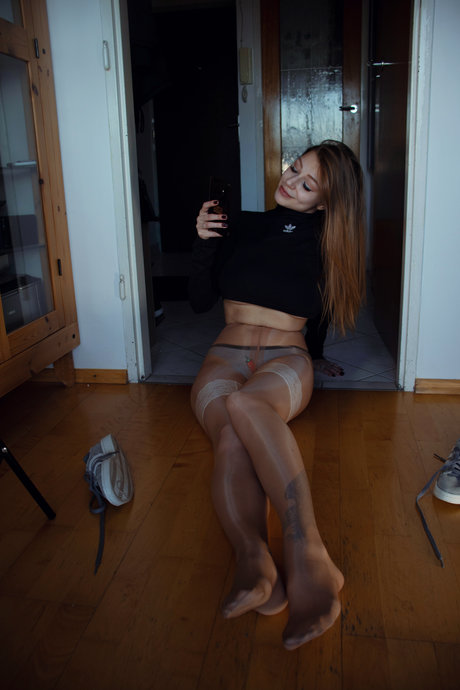 Naakte gelekte OnlyFans-foto van Katerina Soria