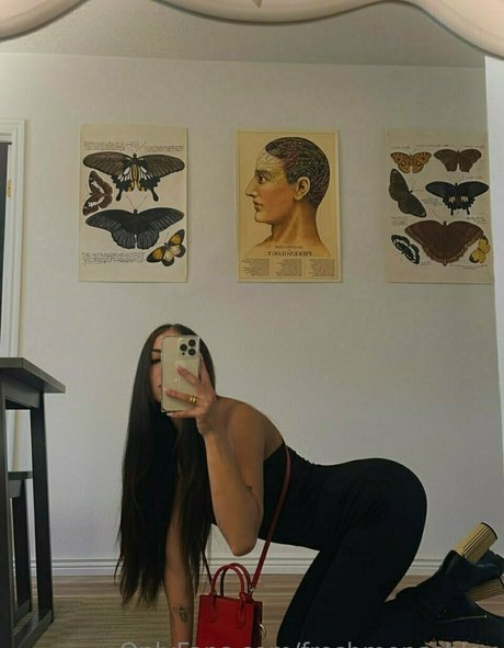Naakte gelekte OnlyFans-foto van Ashley Sext Queen