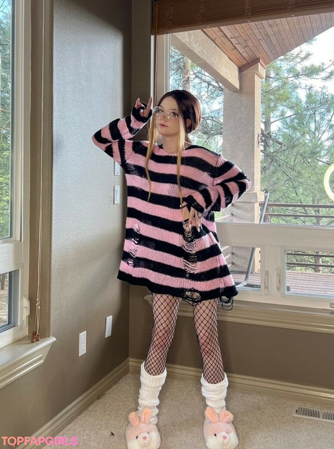 Naakte gelekte OnlyFans-foto van Strawbeariemilkk #1283