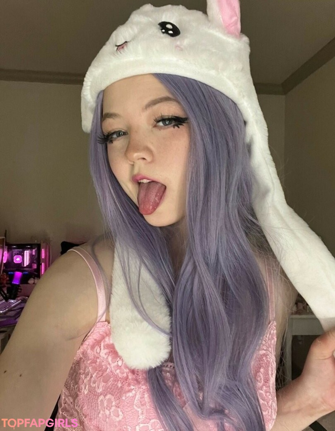Naakte gelekte OnlyFans-foto van Strawbeariemilkk #1339
