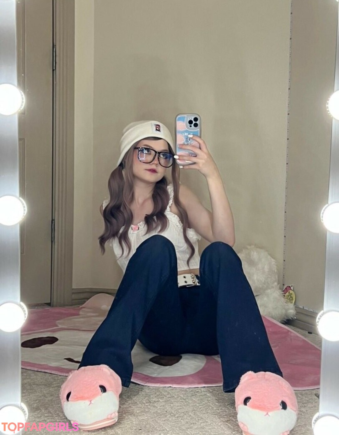 Naakte gelekte OnlyFans-foto van Strawbeariemilkk #1379