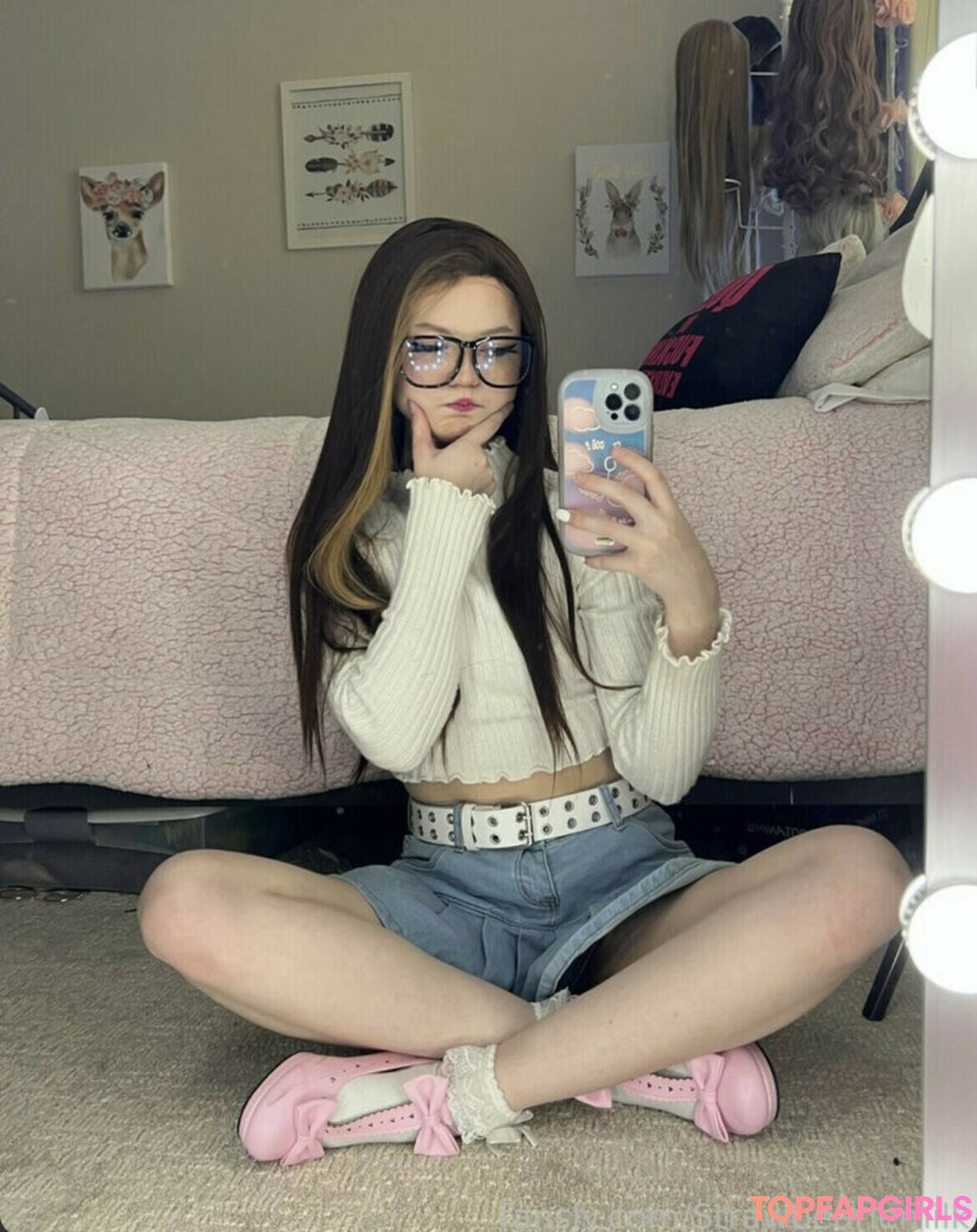 Naakte gelekte OnlyFans-foto van Strawbeariemilkk #1775