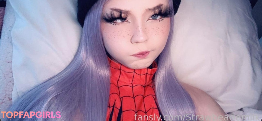 Naakte gelekte OnlyFans-foto van Strawbeariemilkk #2092