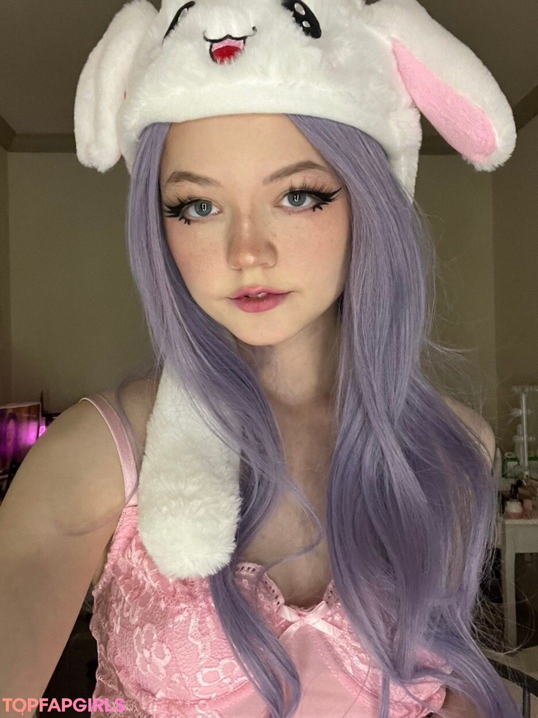 Naakte gelekte OnlyFans-foto van Strawbeariemilkk #544