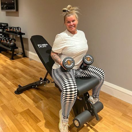 Naakte gelekte OnlyFans-foto van Kerry Katona