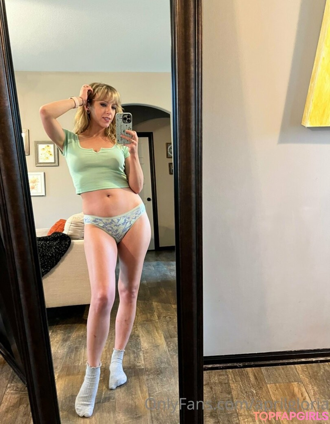 Naakte gelekte OnlyFans-foto van April Gloria #1628