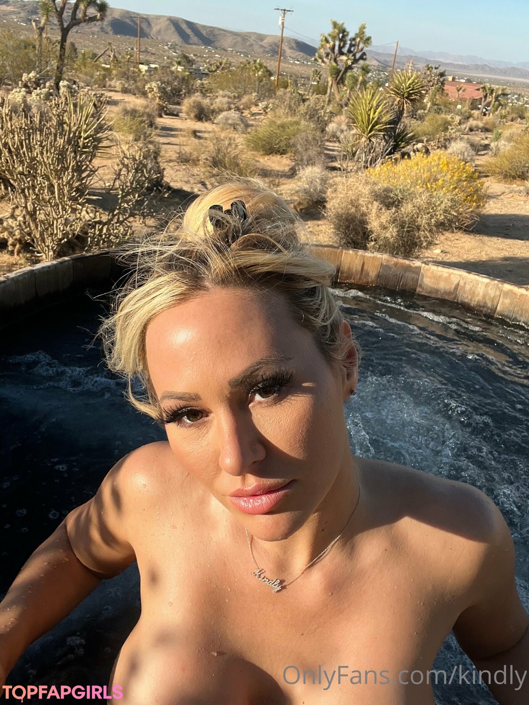 Naakte gelekte OnlyFans-foto van Kindly Myers #645