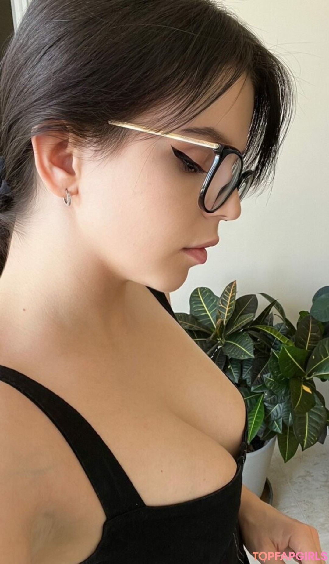 Naakte gelekte OnlyFans-foto van Eslain #1107