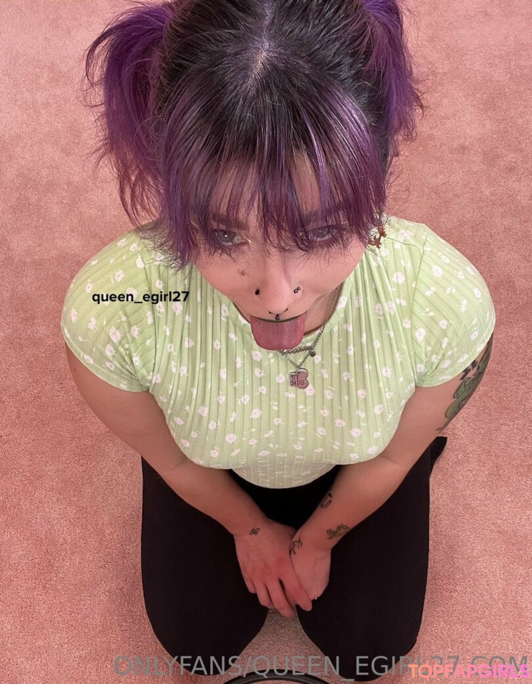 Naakte gelekte OnlyFans-foto van Queend #1429