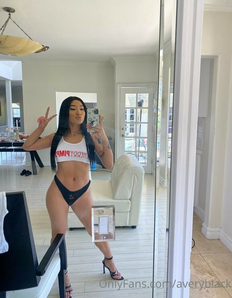 Avery Black