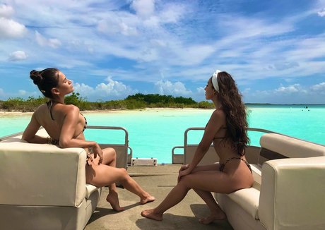 Naakte gelekte OnlyFans-foto van Vanessa Veracruz