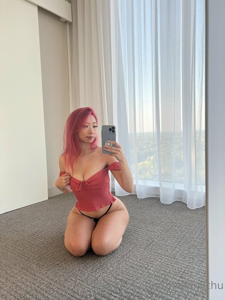 Naakte gelekte OnlyFans-foto van Itsjinny