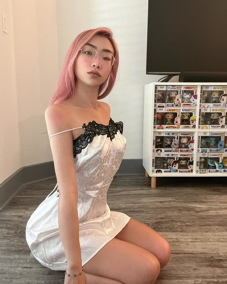 Naakte gelekte OnlyFans-foto van Itsjinny