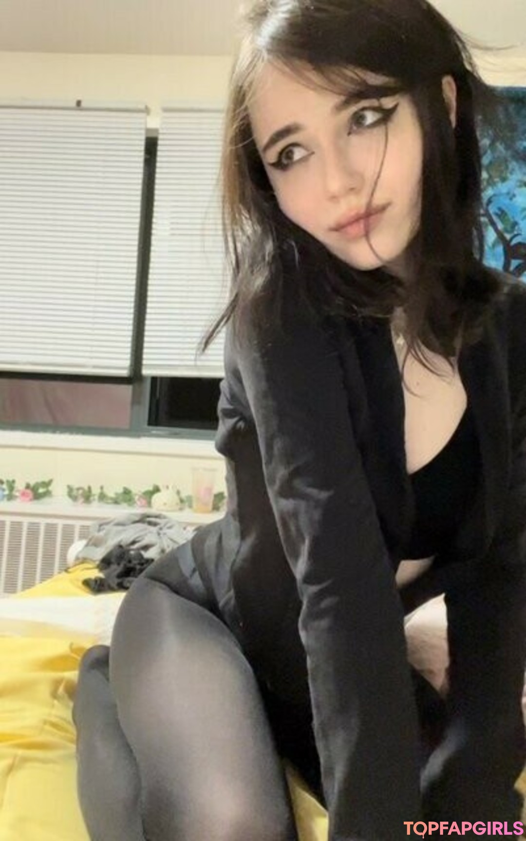 Naakte gelekte OnlyFans-foto van Liiias #1196