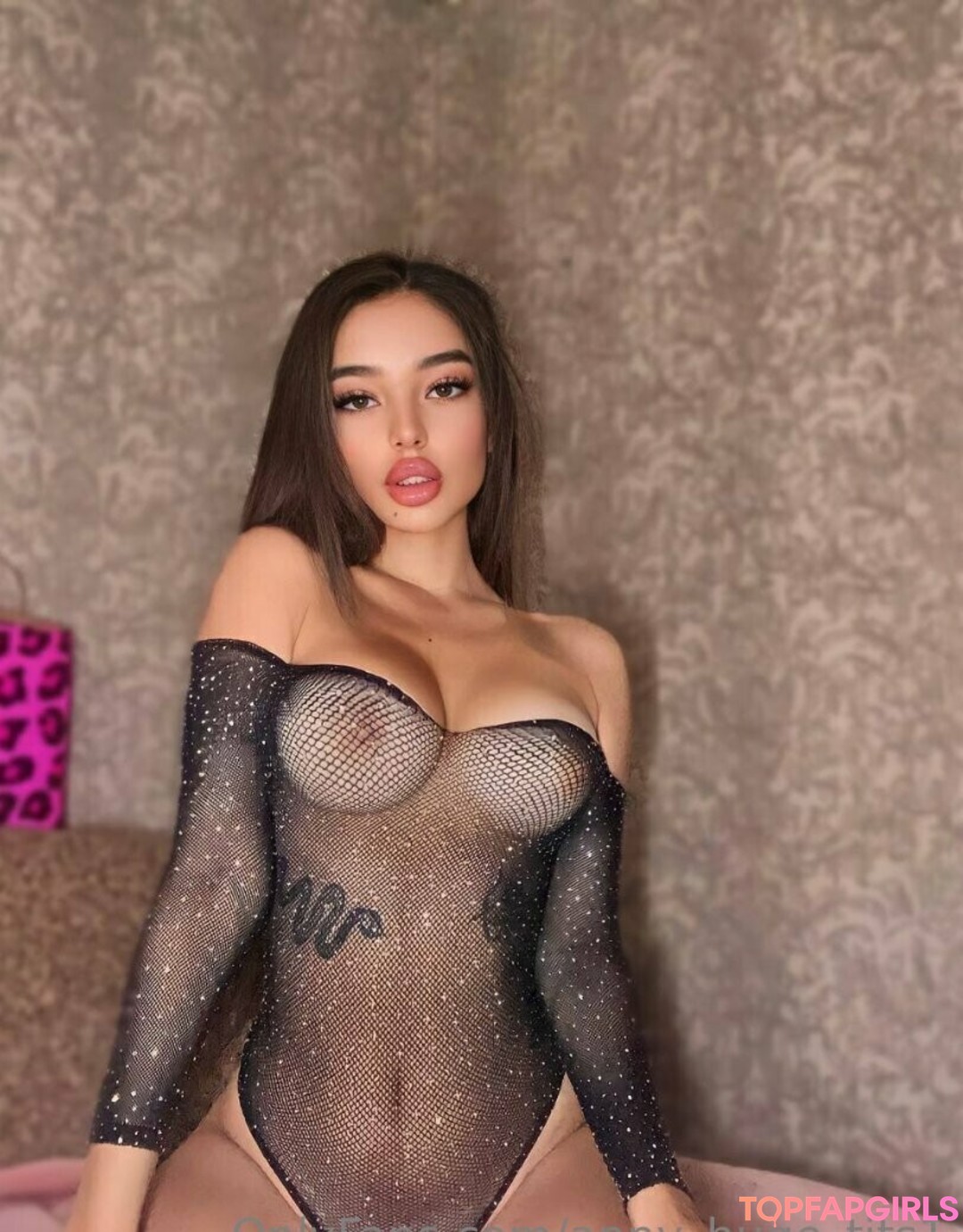 Naakte gelekte OnlyFans-foto van Kora Lina #1389