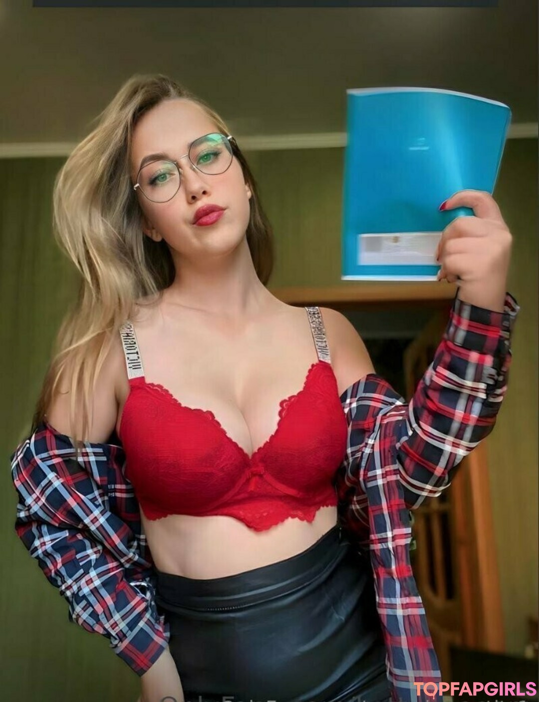 Naakte gelekte OnlyFans-foto van Kora Lina #1536