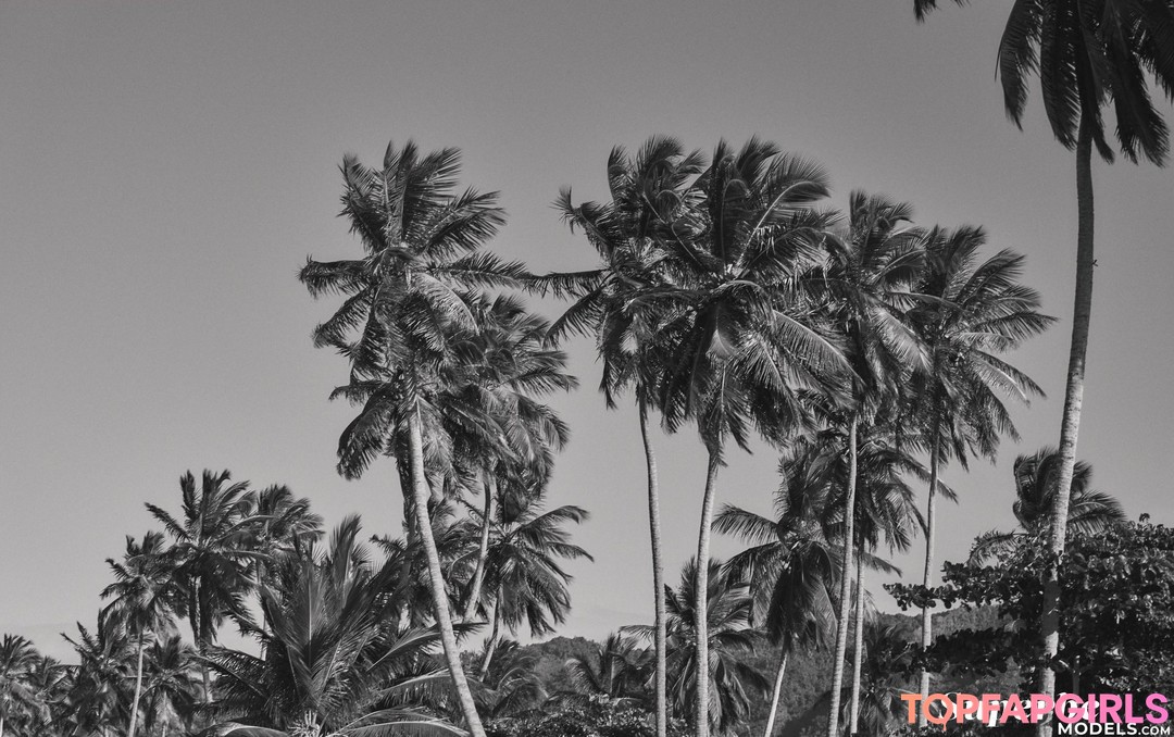 Naakte gelekte OnlyFans-foto van Irina Sivalnaya #1476