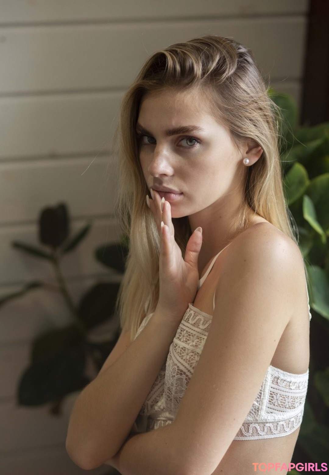 Naakte gelekte OnlyFans-foto van Irina Sivalnaya #1544