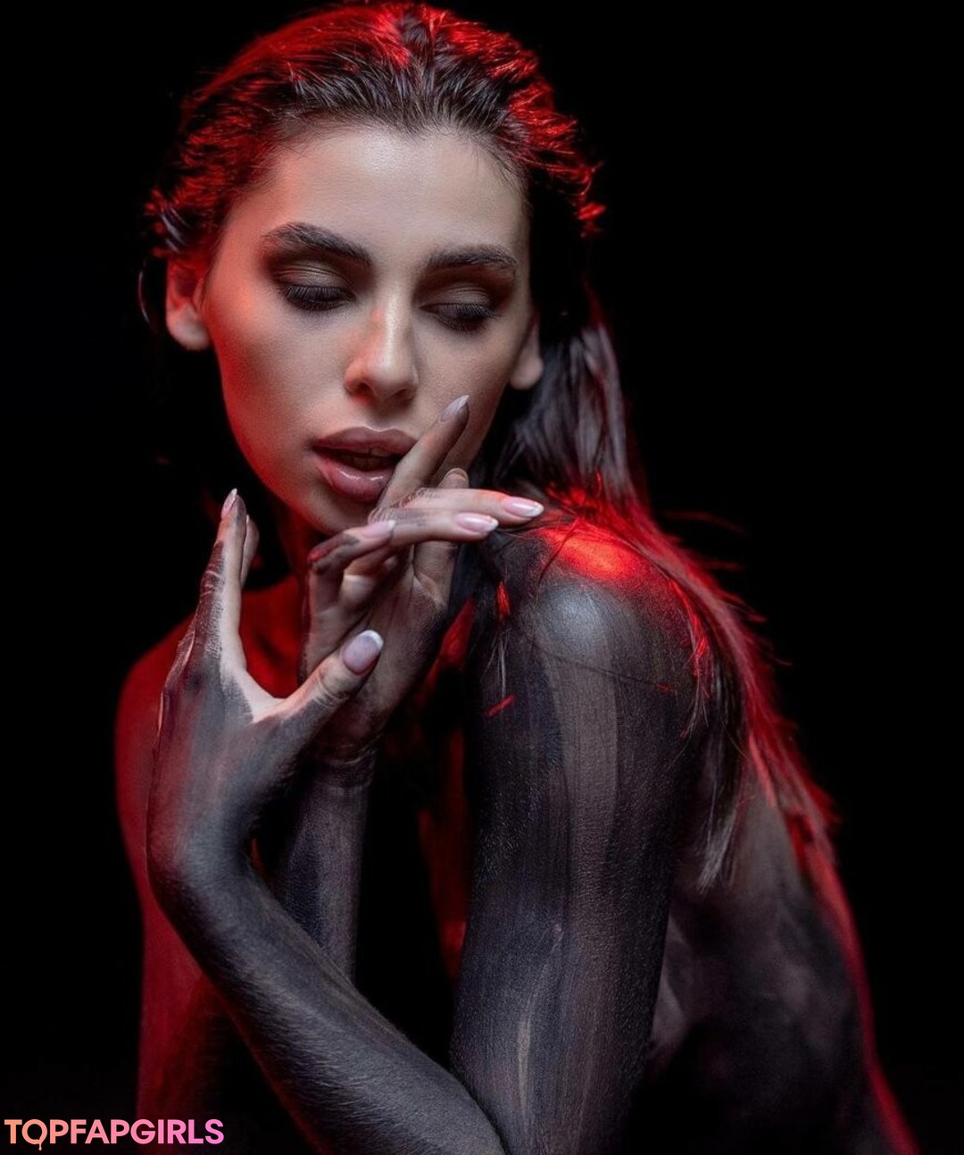 Naakte gelekte OnlyFans-foto van Irina Sivalnaya #1773