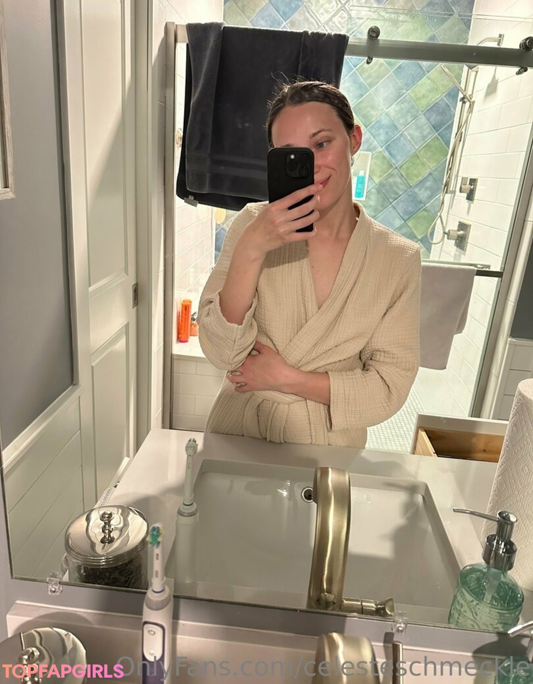 Naakte gelekte OnlyFans-foto van Celeste Schmeckle #167 Naakte gelekte OnlyFans-foto van Celeste Schmeckle #167