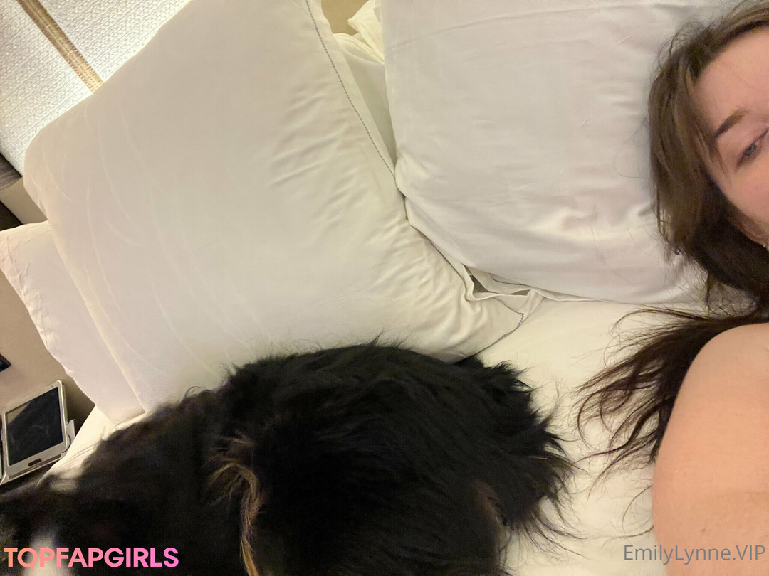 Naakte gelekte OnlyFans-foto van Emily Lynne #695