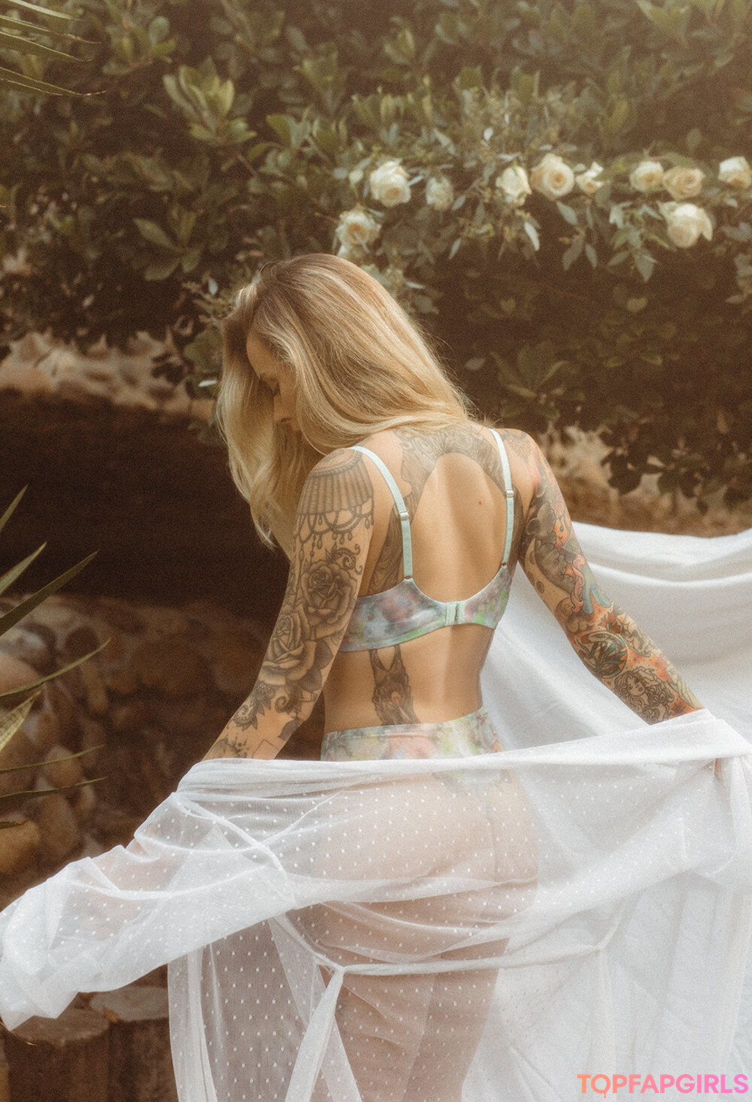Naakte gelekte OnlyFans-foto van Alysha Nett #974