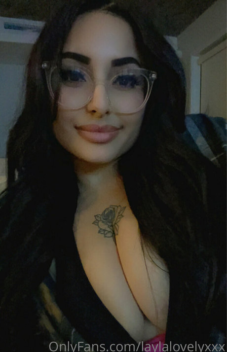 Naakte gelekte OnlyFans-foto van Breed Me Please