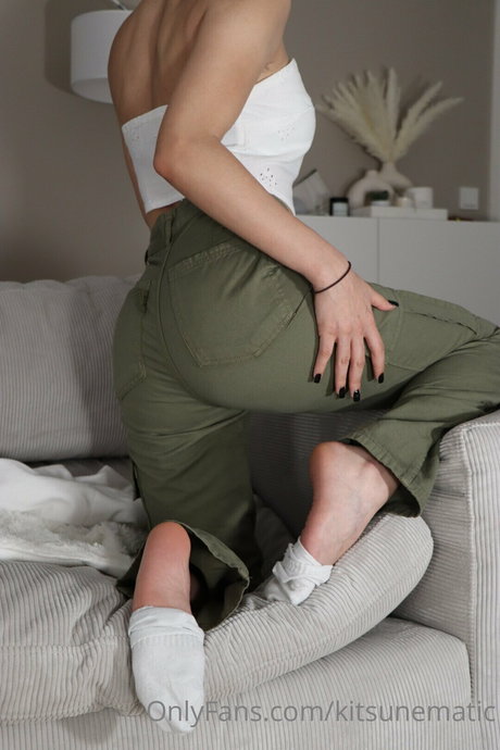 Naakte gelekte OnlyFans-foto van Kitsunematic