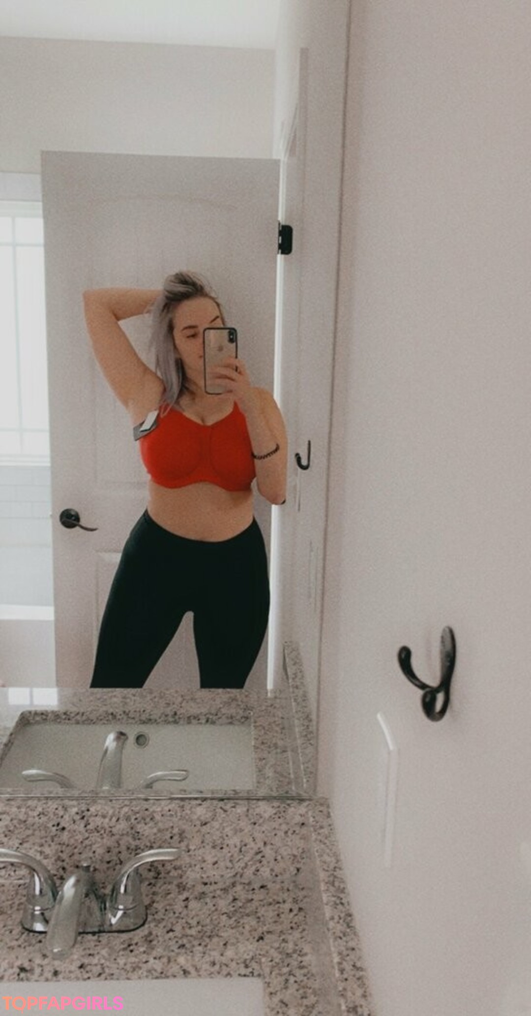 Naakte gelekte OnlyFans-foto van Whiptrax #1018