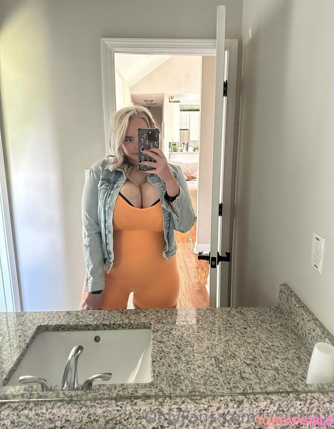 Naakte gelekte OnlyFans-foto van Whiptrax #1512