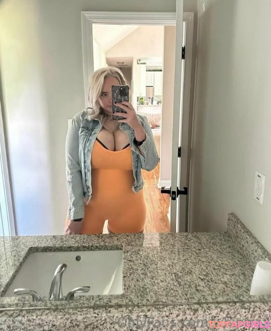 Naakte gelekte OnlyFans-foto van Whiptrax #1587