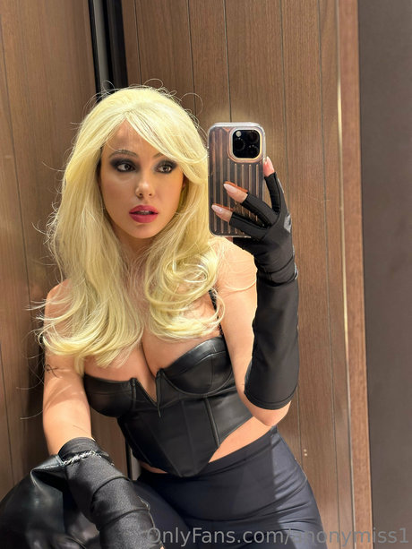 Naakte gelekte OnlyFans-foto van Anonymiss1