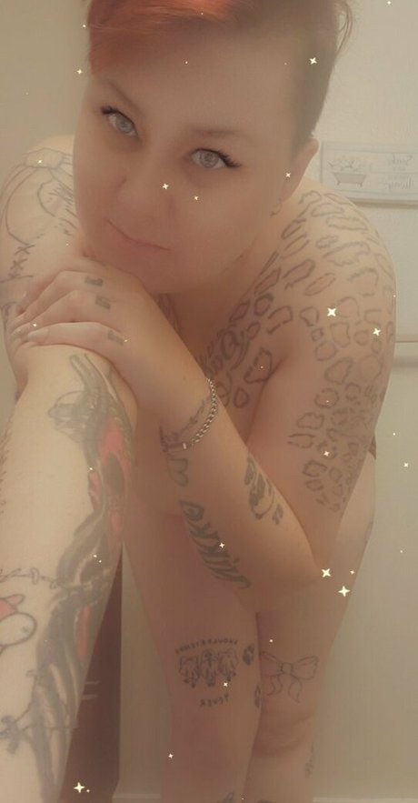 Naakte gelekte OnlyFans-foto van Rebelblackheart