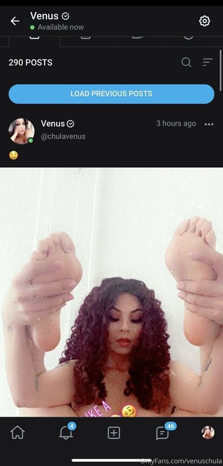 Naakte gelekte OnlyFans-foto van Venuschula
