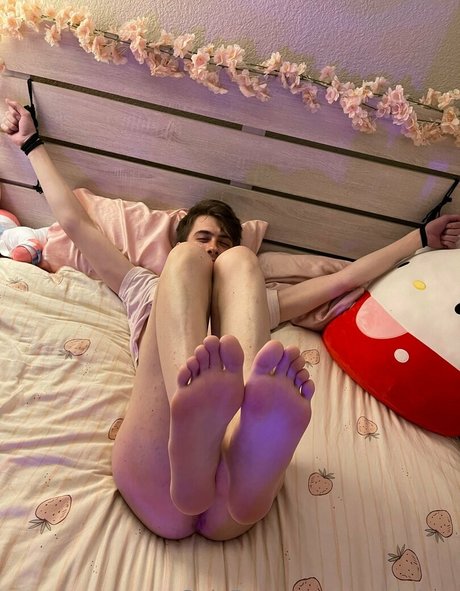 Naakte gelekte OnlyFans-foto van Angeldom