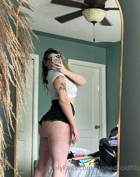 Naakte gelekte OnlyFans-foto van Stonedcoldf0x