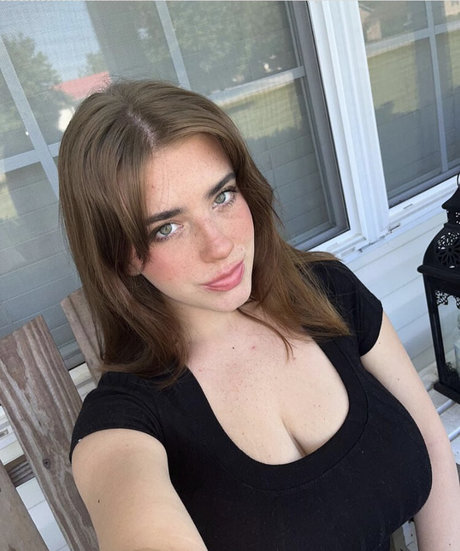 Naakte gelekte OnlyFans-foto van Haley Z