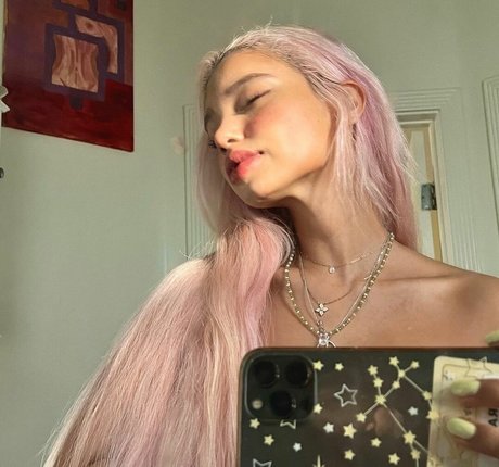 Naakte gelekte OnlyFans-foto van Pasabist