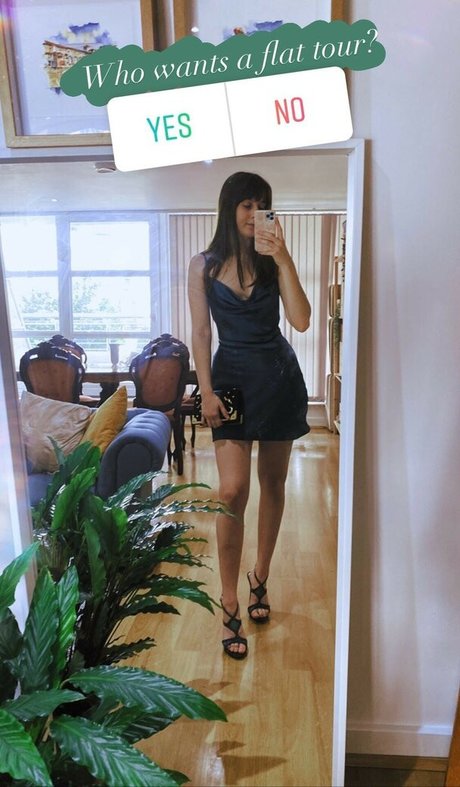 Naakte gelekte OnlyFans-foto van Adele Cooper