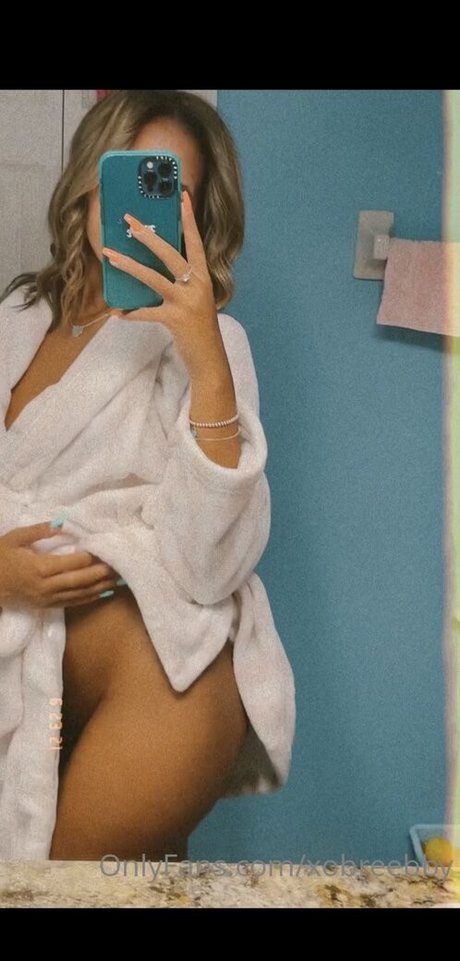 Naakte gelekte OnlyFans-foto van Xobreebby