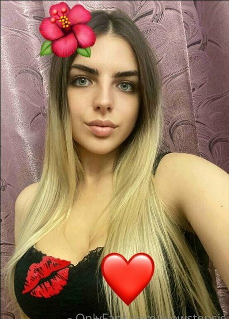 Naakte gelekte OnlyFans-foto van Wowstepsis