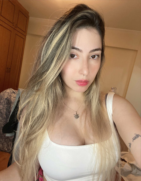 Naakte gelekte OnlyFans-foto van Danievedofree